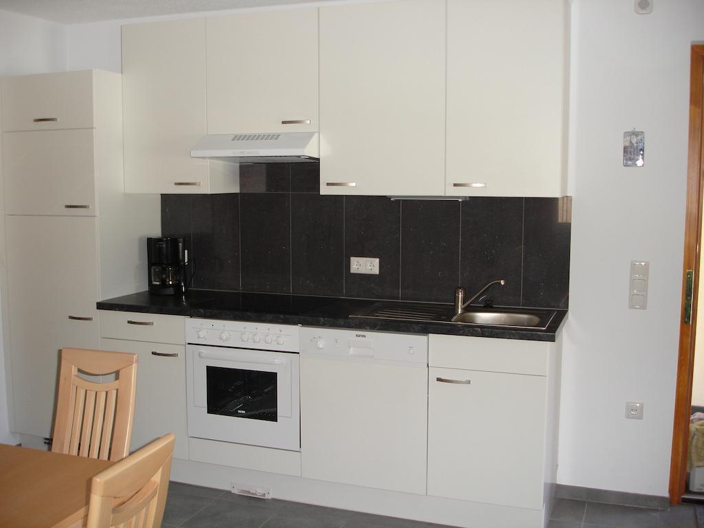 Haus Telisia Apartment Klosterle am Arlberg Cameră foto