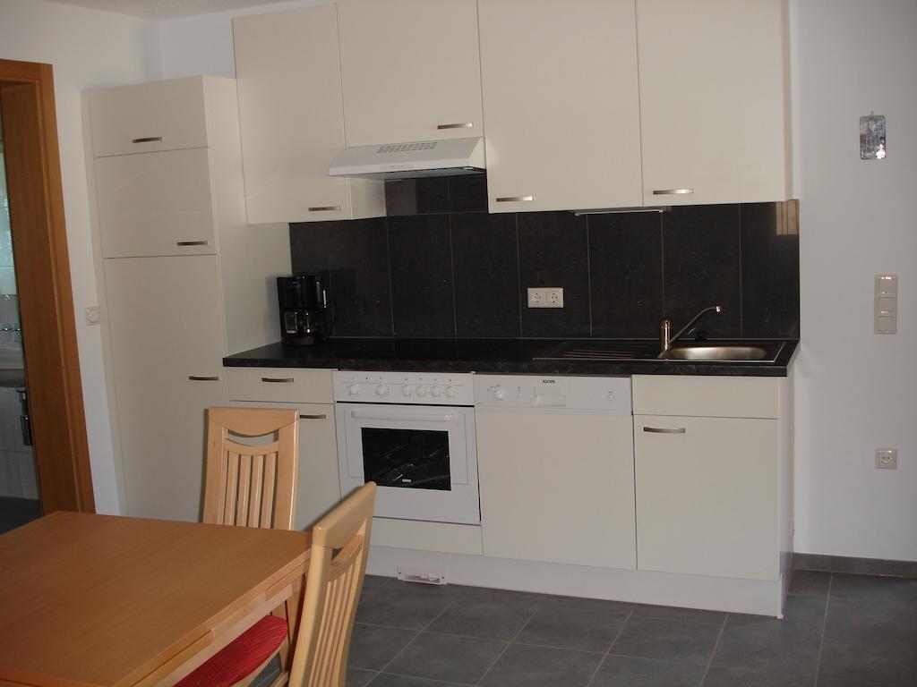 Haus Telisia Apartment Klosterle am Arlberg Cameră foto